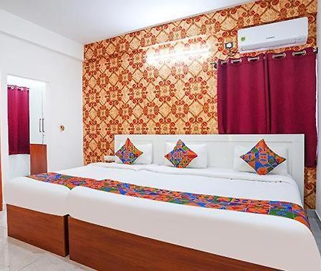 Hotel Royal Platinum Bangalore Eksteriør bilde