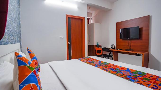 Hotel Royal Platinum Bangalore Eksteriør bilde