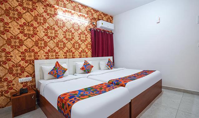 Hotel Royal Platinum Bangalore Eksteriør bilde